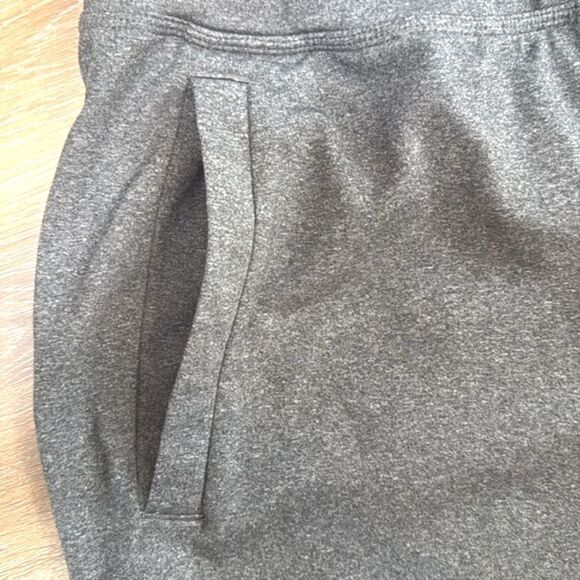 Lululemon Men's Gray Black Shorts Sz L - Picture 3 of 9
